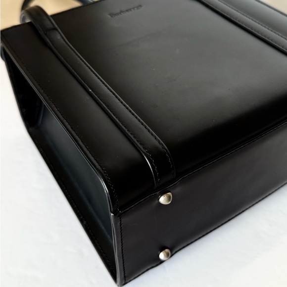 AUTHENTIC/VINTAGE BURBERRY NOVA CHECK LEATHER HANDBAG BY SANYO SHOKAI. - Picture 4 of 17